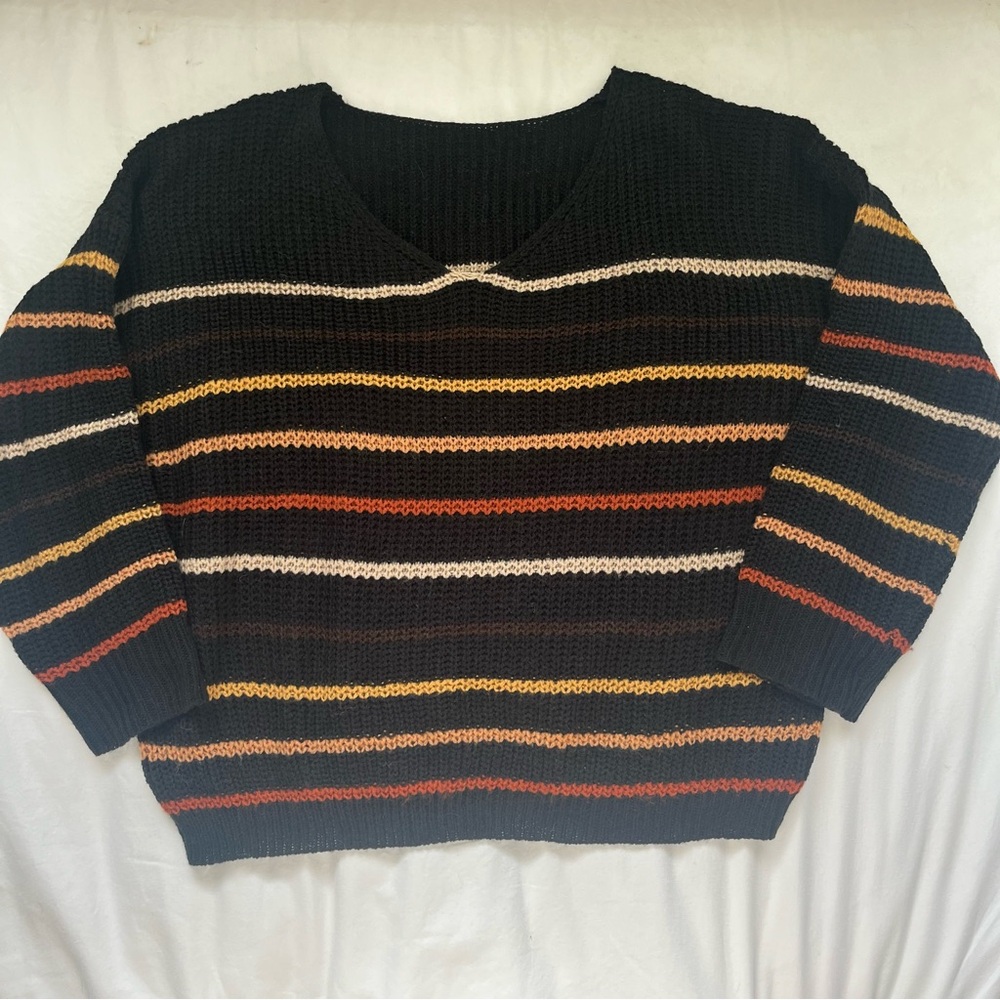 Black cozy sweater perfect for these cold months!